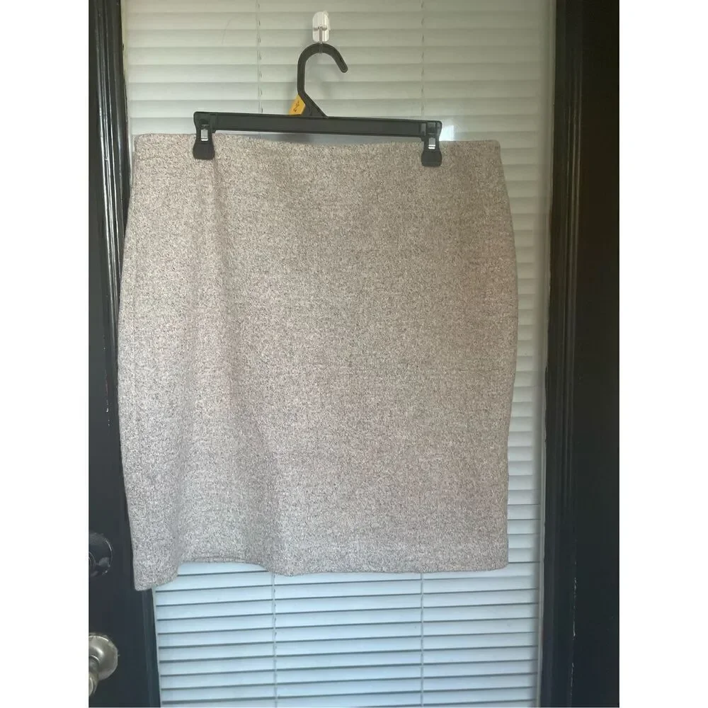 NWT Ann Taylor Silver Gray Shimmery Straight Pencil Skirt Size 14 Wool Blend
